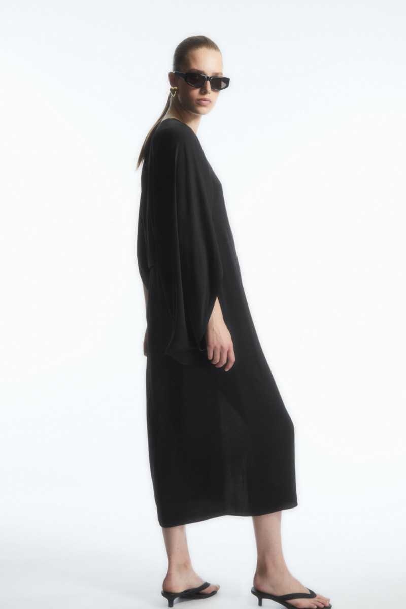 COS Asymmetric-Sleeve Draped Midi Kleid Damen Schwarz | 2309-IEOAG