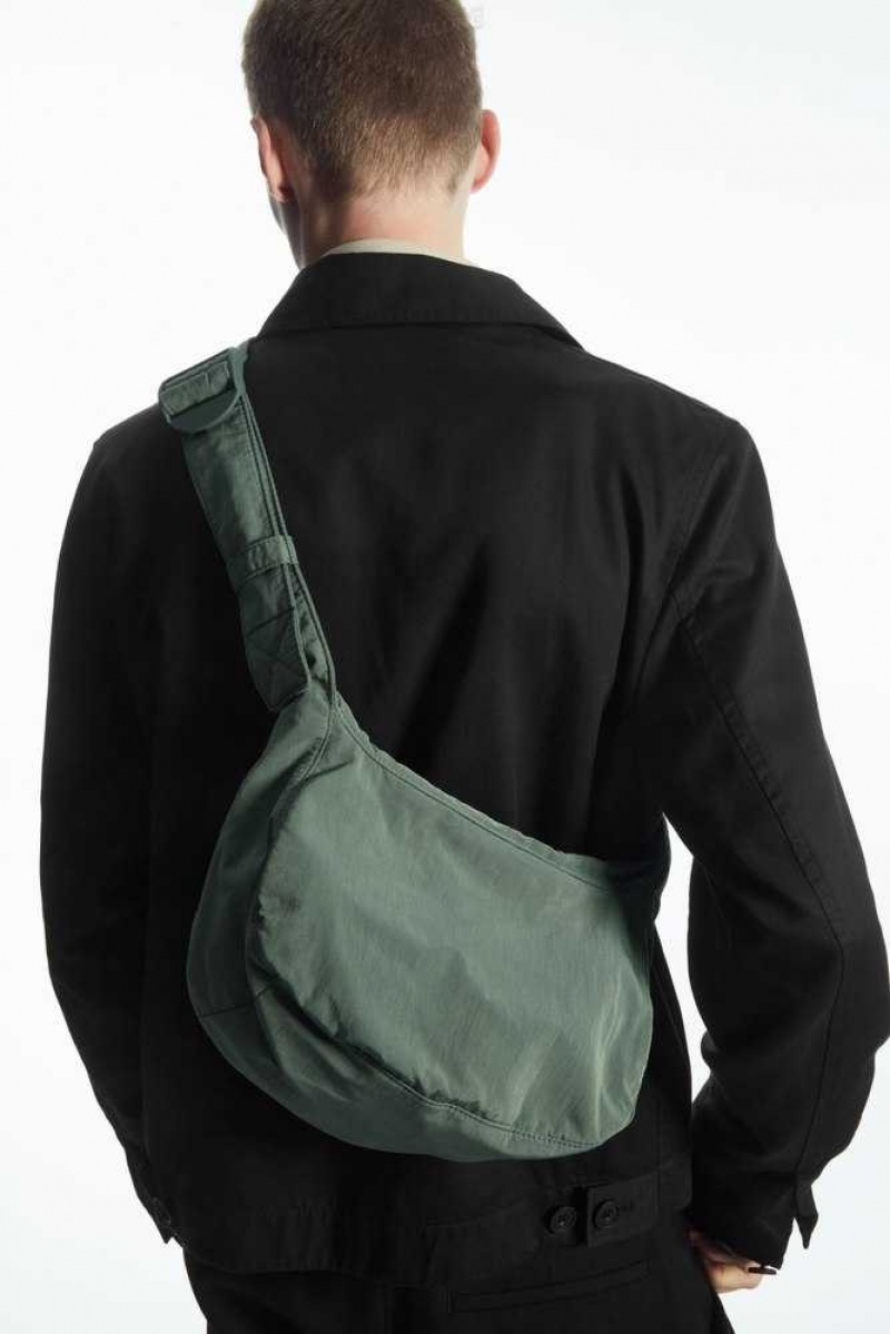 COS Crossbody Saddle Bag - Nylon Taschen Herren Grün | 4698-LYZTR